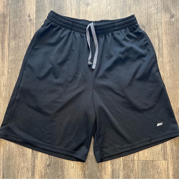 Amazon Essentials Men's Performance Black Tech Loose-Fit Drawstring Shorts S - Picture 3 of 8